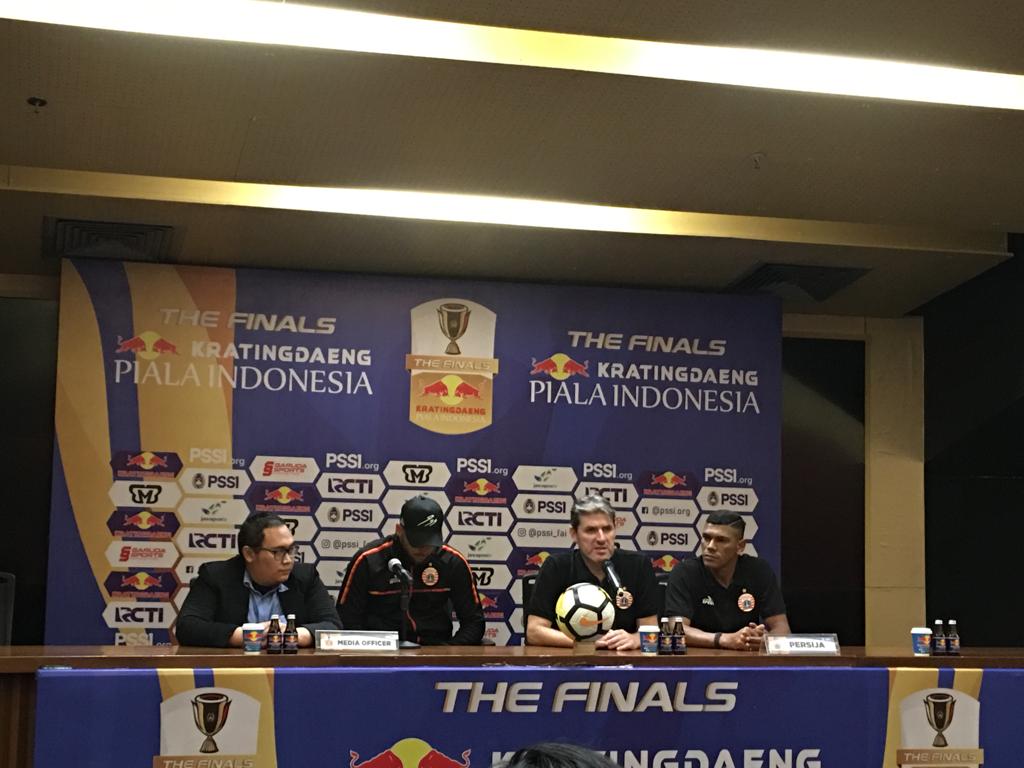 Piala Indonesia: Willem Jan Pluim Absen Bela PSM, Julio Banuelos Ikut Curhat Masalah Persija