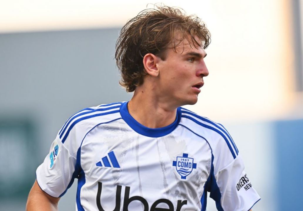 Kesepakatan Tercapai: Wonderkid Argentina Bertahan di Como, Real Madrid Tetap Punya Klausul Pembelian