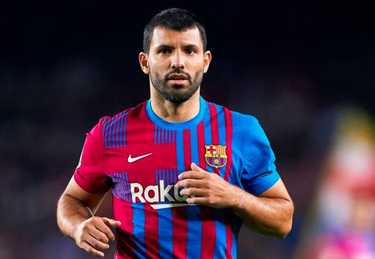 Xavi Bantah Isu Pensiun Sergio Aguero
