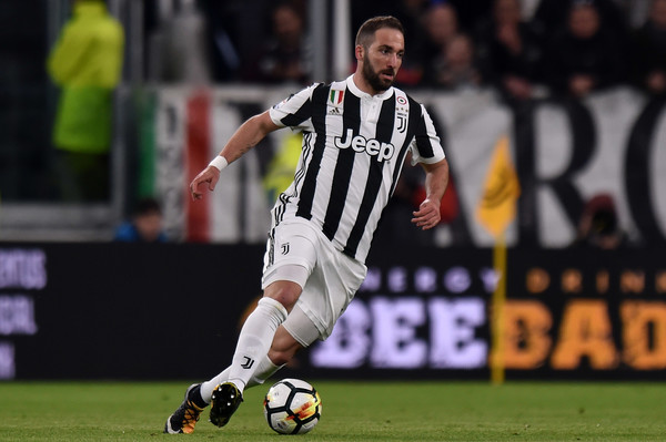 Zinedine Zidane Beri Saran untuk Gonzalo Higuain Hadapi Warganet