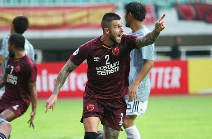 Eduardo Perez Tak Tahu soal Rumor PSS Sleman Datangkan Aaron Evans