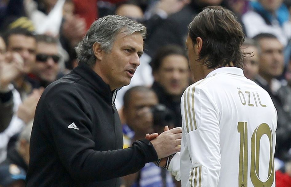 Cerita Pengalaman Ozil: Dicampakkan Guardiola, Diperlakukan Spesial oleh Mourinho