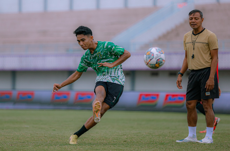 Skuad Komplet, Persebaya Incar Poin di Markas Persita