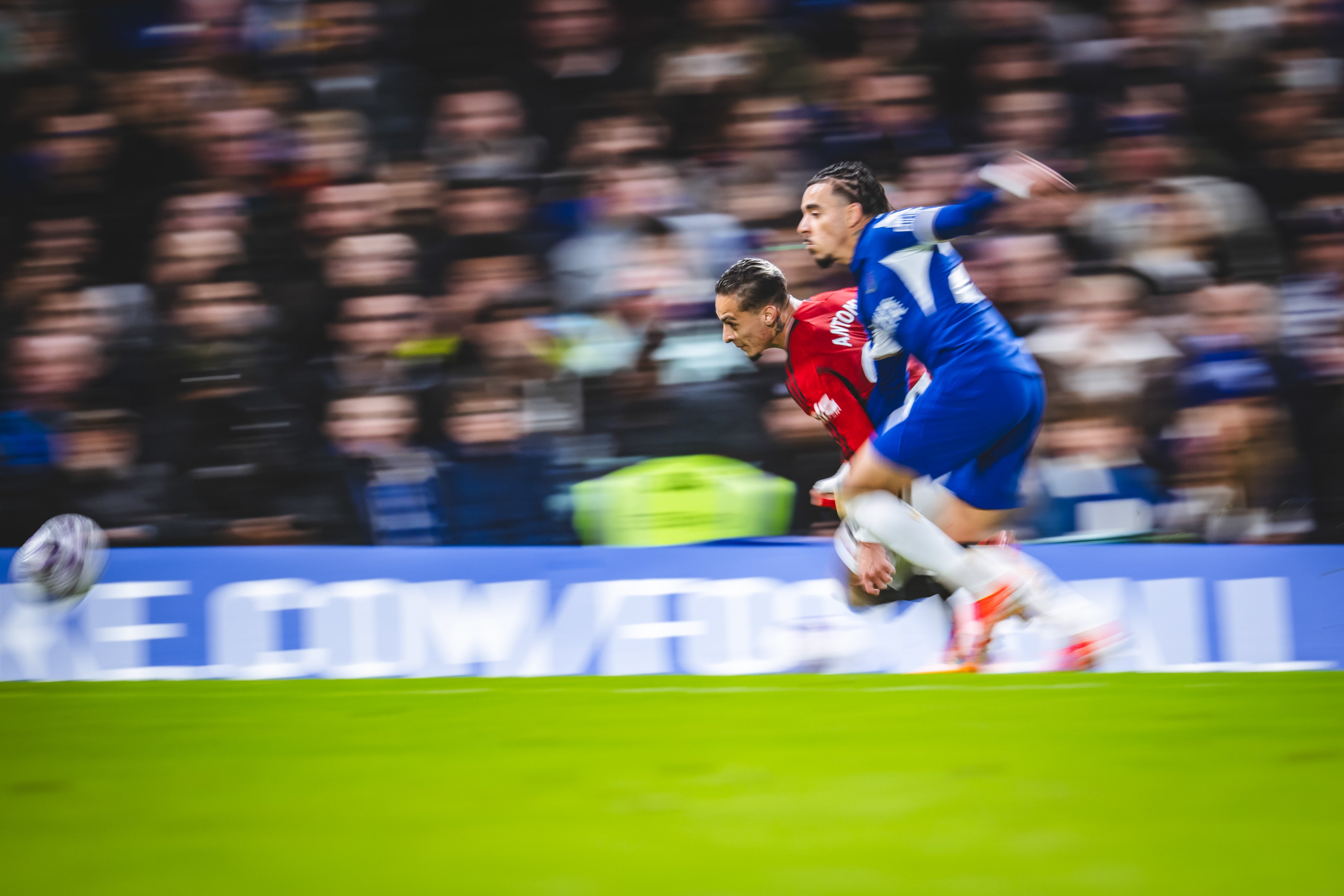 Hasil Premier League: Chelsea Bungkam Man United, Liverpool Kembali ke Puncak Klasemen
