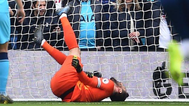 Hugo Lloris Alami Cedera Mengerikan