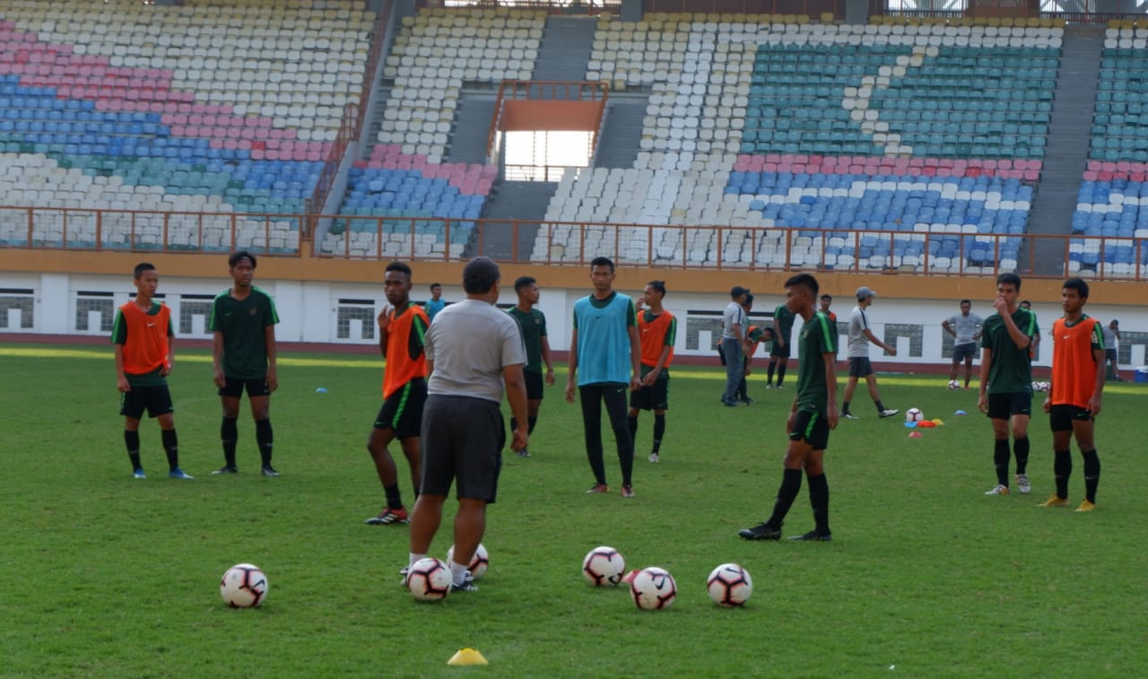 Seleksi Pertama Timnas Indonesia U-18, Fakhri Husaini Senang dengan Antusias Para Pemain