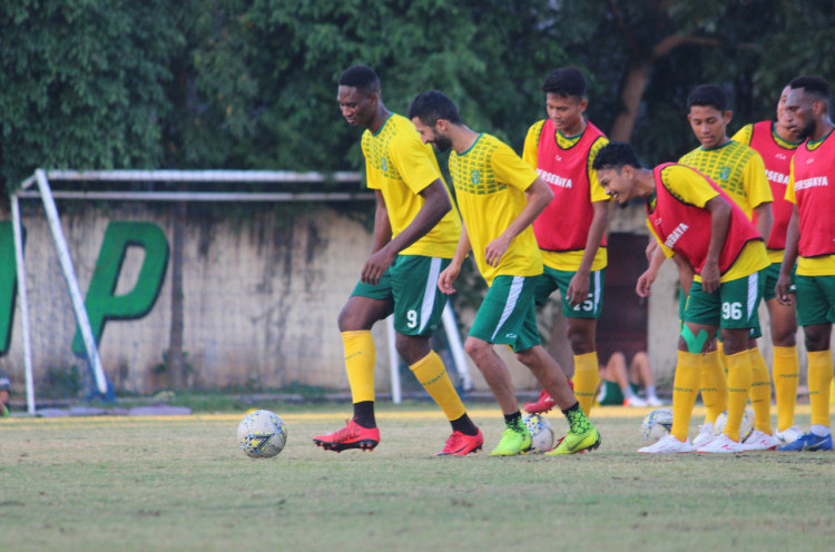 Persebaya Boyong 18 Pemain ke Padang, Tidak Ada Nama Osvaldo Haay
