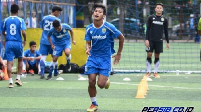 Kata Bek Muda Persib Usai Jalani Debut di Liga 1 2018 Saat Hadapi Mitra Kukar
