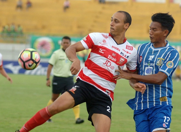 Peter Odemwingie Doakan Madura United yang Buka Kiprah Hadapi Barito