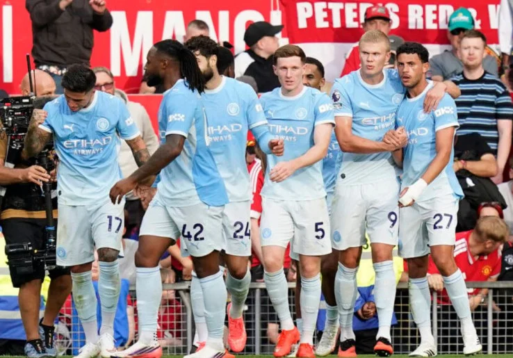 Hasil Premier League: Manchester is Blue, Manchester United Tumbang Lawan 10 Pemain di Old Trafford