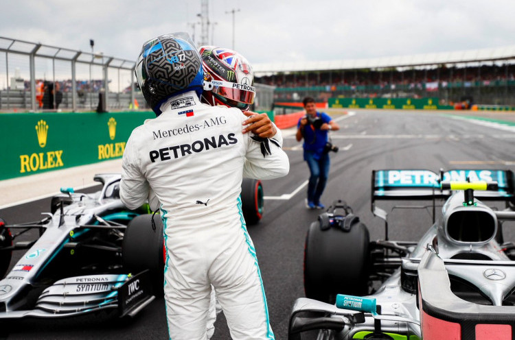 Kualifikasi F1 GP Inggris: Valtteri Bottas Permalukan Lewis Hamilton di Kandang 