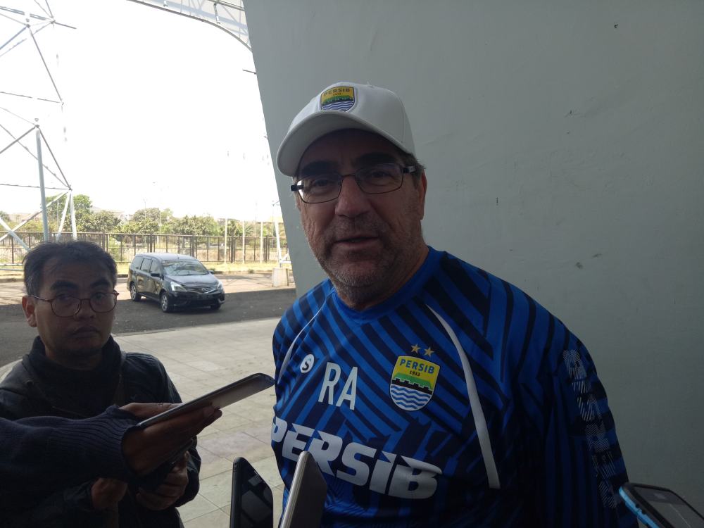 Robert Rene Alberts Enggan Pemain Persib Bandung Bosan Jelang Hadapi Madura United