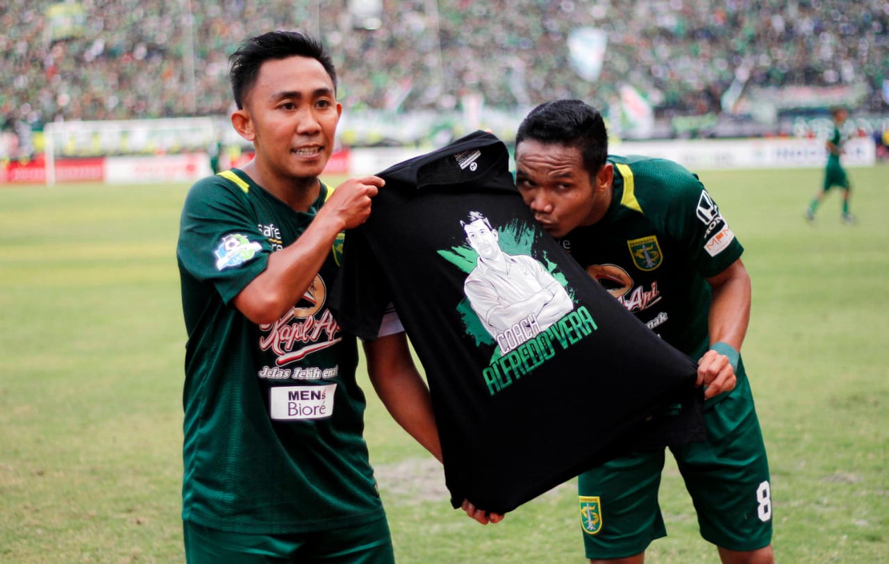 Persebaya Surabaya Persembahkan Kemenangan untuk Alfredo Vera