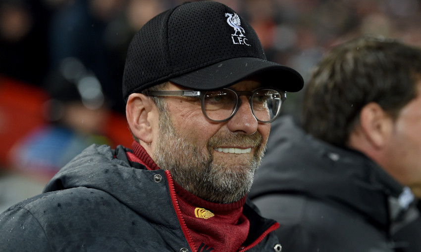 Tangis Haru Klopp Lihat Magis You'll Never Walk Alone Sampai ke Paramedis