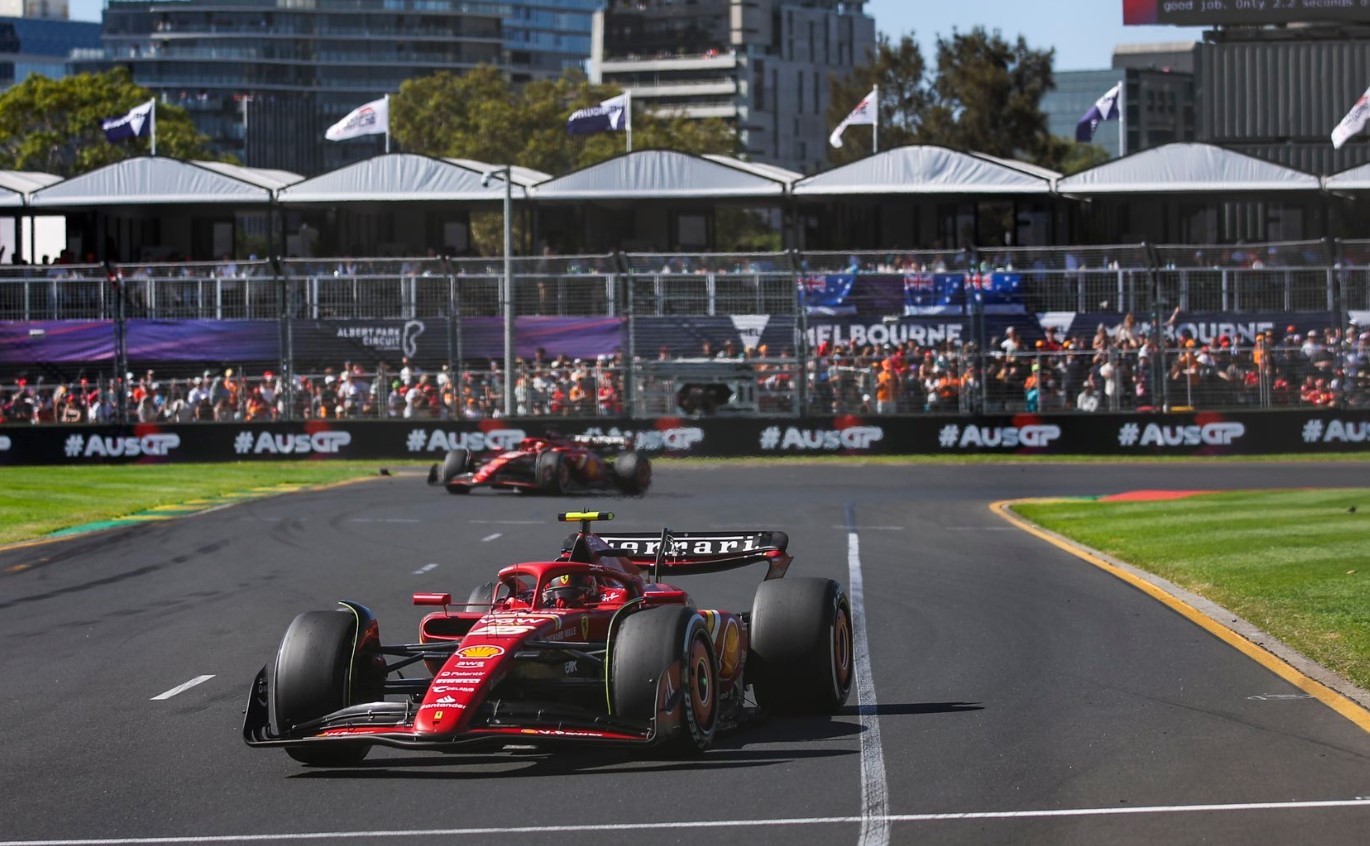 Ferrari Hadirkan Tekanan kepada Red Bull