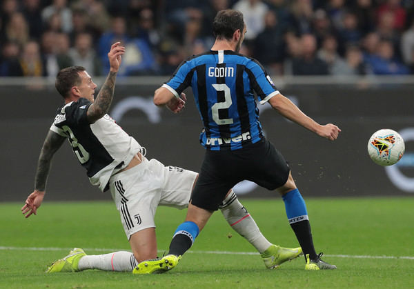 Manchester United Tertarik Kembali Bisnis Pemain dengan Inter Milan
