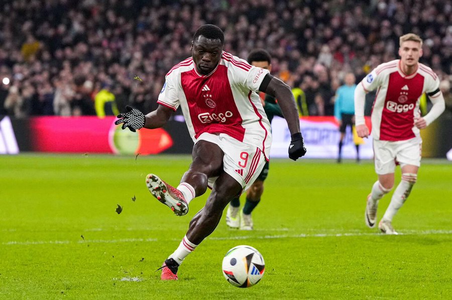 Brian Brobbey Jawab Isu Pindah ke Manchester United