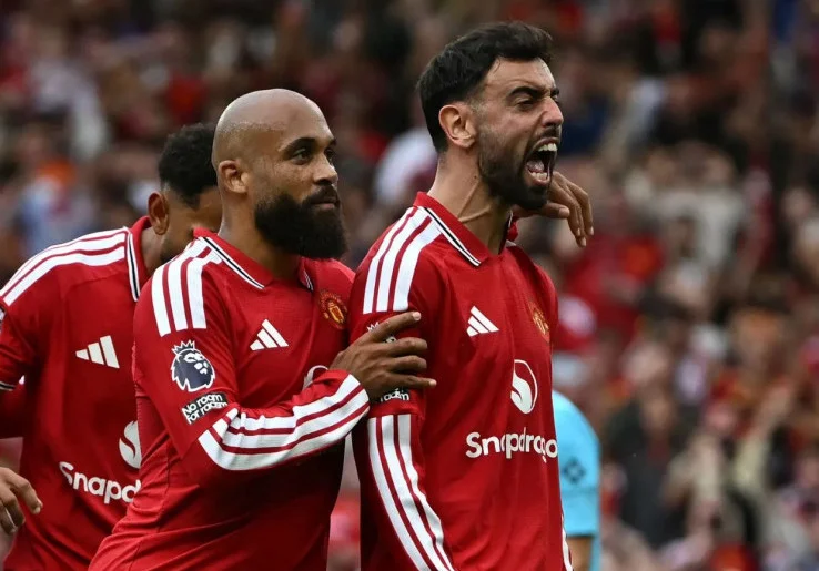 Hasil Premier League: Di Bawah Guyuran Hujan, Manchester United Pesta Gol 5-2 atas Ipswich Town