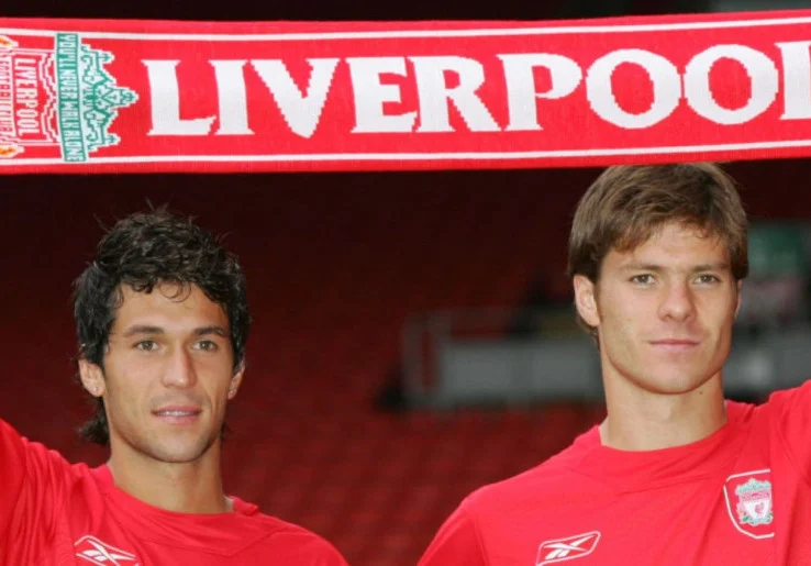 Chelsea Bertolak ke Malaysia, Xabi Alonso Jumpa Kawan Lama: Luis Garcia