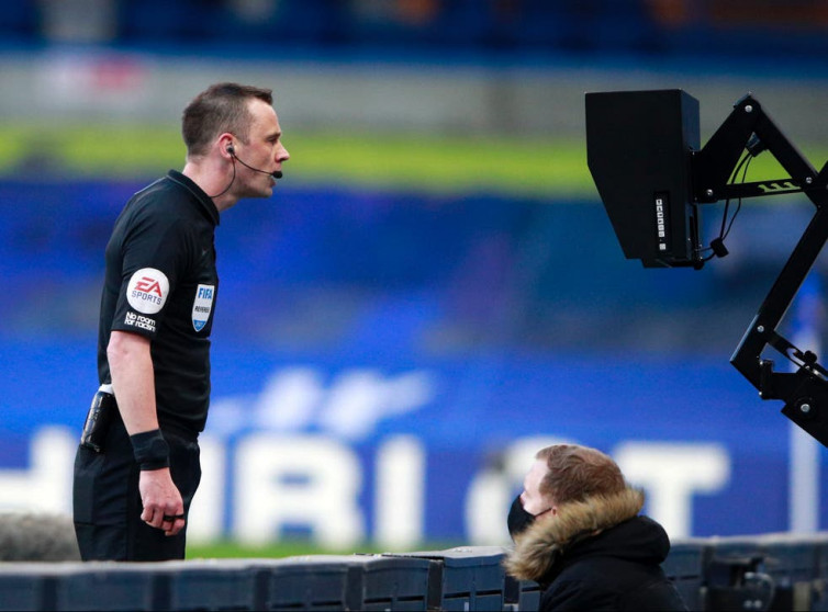 Wasit Liga 1 Disorot, Pelatih PSM dan RD Kompak Minta Penggunaan VAR