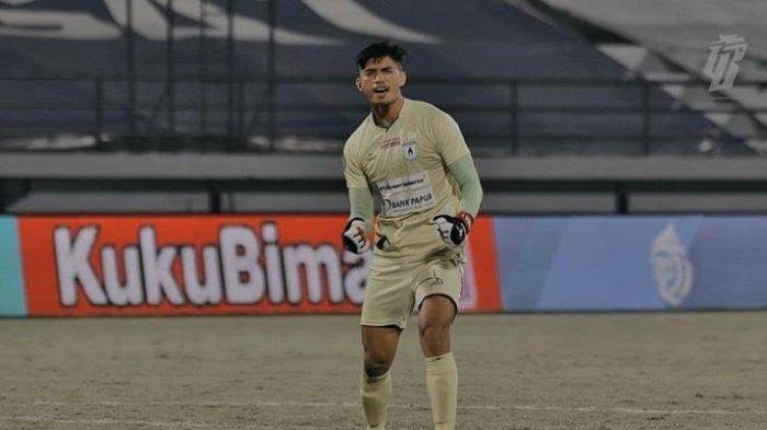 Eks Kiper Persipura Fitrul Dwi Rustapa Jadi Rekrutan Kelima Persib