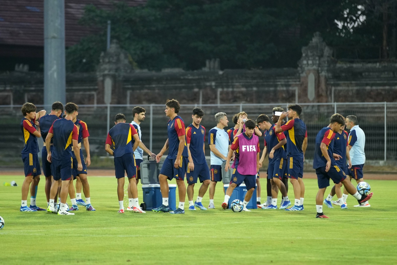 Ramahnya Timnas Spanyol U-17 kepada Media di Indonesia