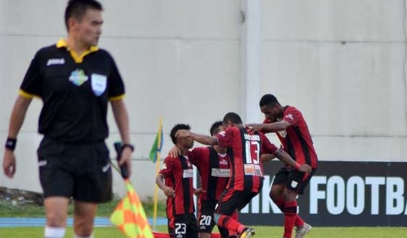 Persipura Pesta Gol di Kandang Mitra Kukar