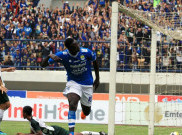 Persib Bandung 1-1 PS TIRA: Gol Detik-detik Akhir Bikin Maung Bandung Gigit Jari