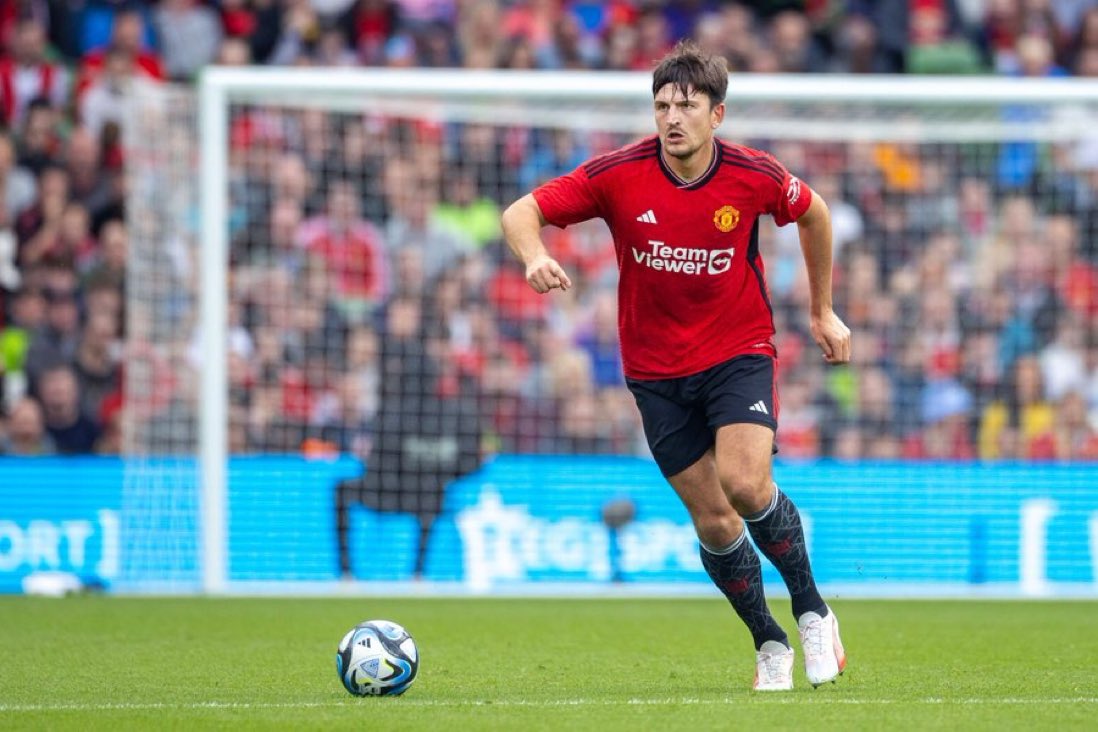 Erik Ten Hag Semringah Harry Maguire Batal ke West Ham