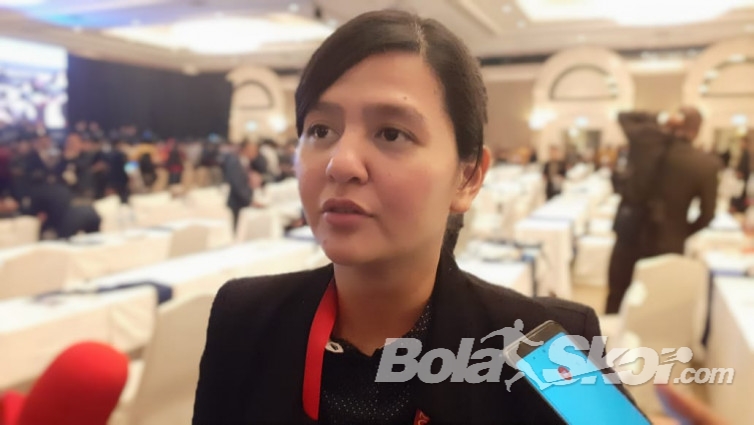 Liga 2: Ratu Tisha Bantah Gabung dengan Perserang