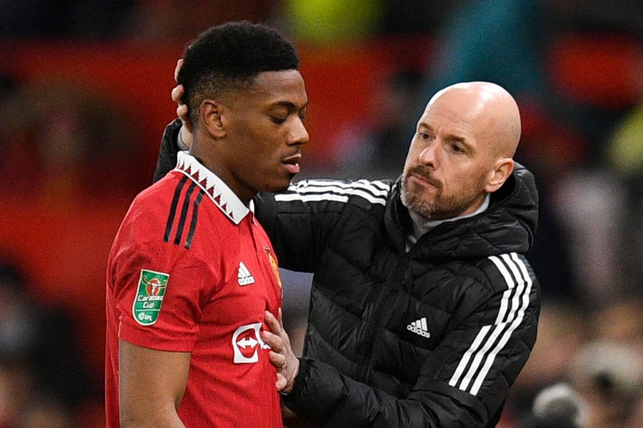 Transfer Manchester United: Inter Terpincut Martial, Van De Beek Batal ke Frankfurt
