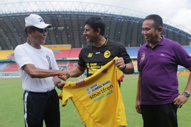 Muncul Harapan Besar Usai Jadi Pelatih Sriwijaya FC, Ini Kata Alfredo Vera