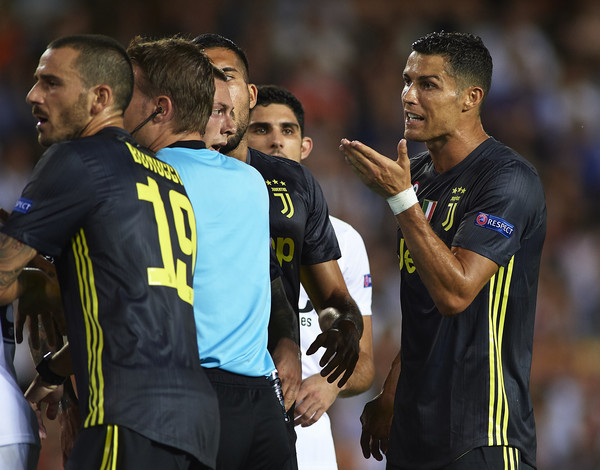 Pelatih Juventus Desak Penggunaan VAR di Liga Champions Setelah Insiden Cristiano Ronaldo