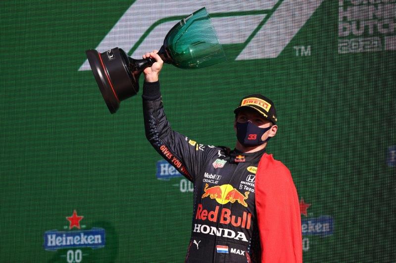 Juara GP Belanda, Verstappen Geser Hamilton di Puncak