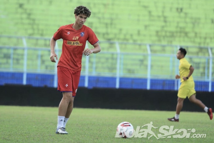 Misi Hugo Guilherme Correa Tembus Skuat Utama Arema FC
