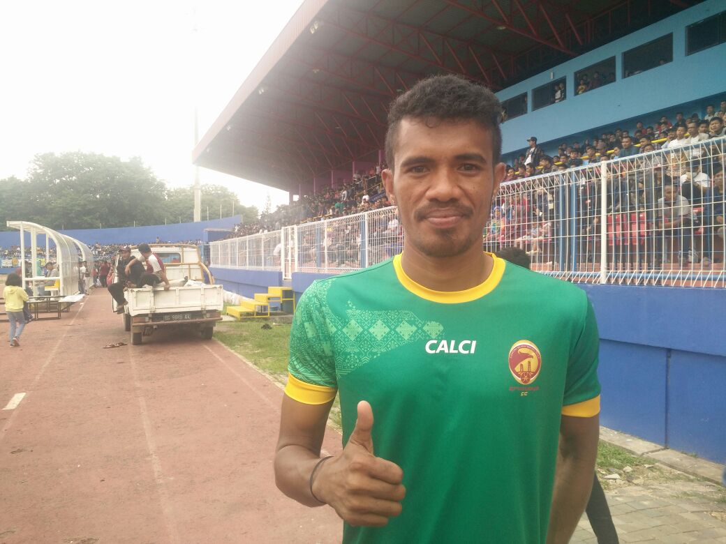 Alfin Tualasamony Ungkap Cara Mematikan Sayap Persib Bandung