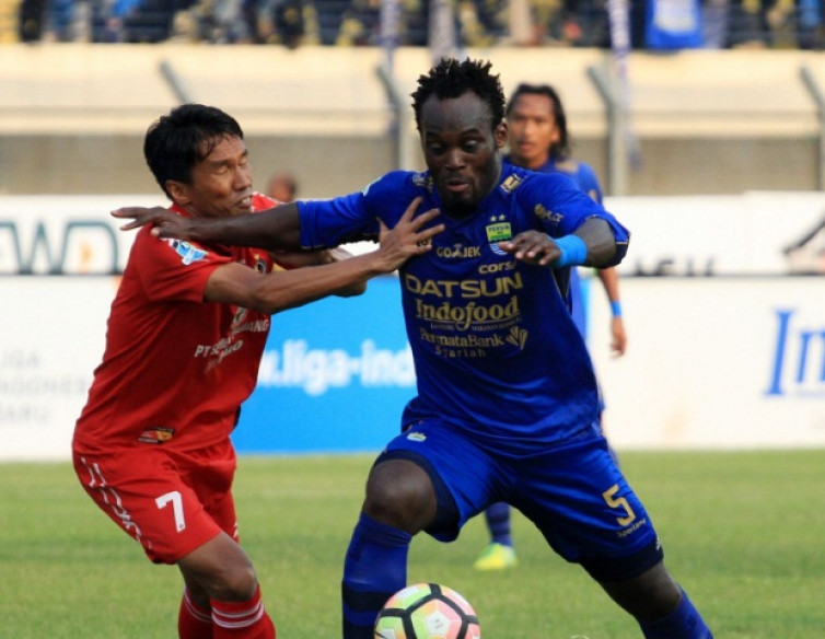 Sanjung Baku, Eks Persib Michael Essien Keluarkan Penilaian Buruk soal Kota di Indonesia