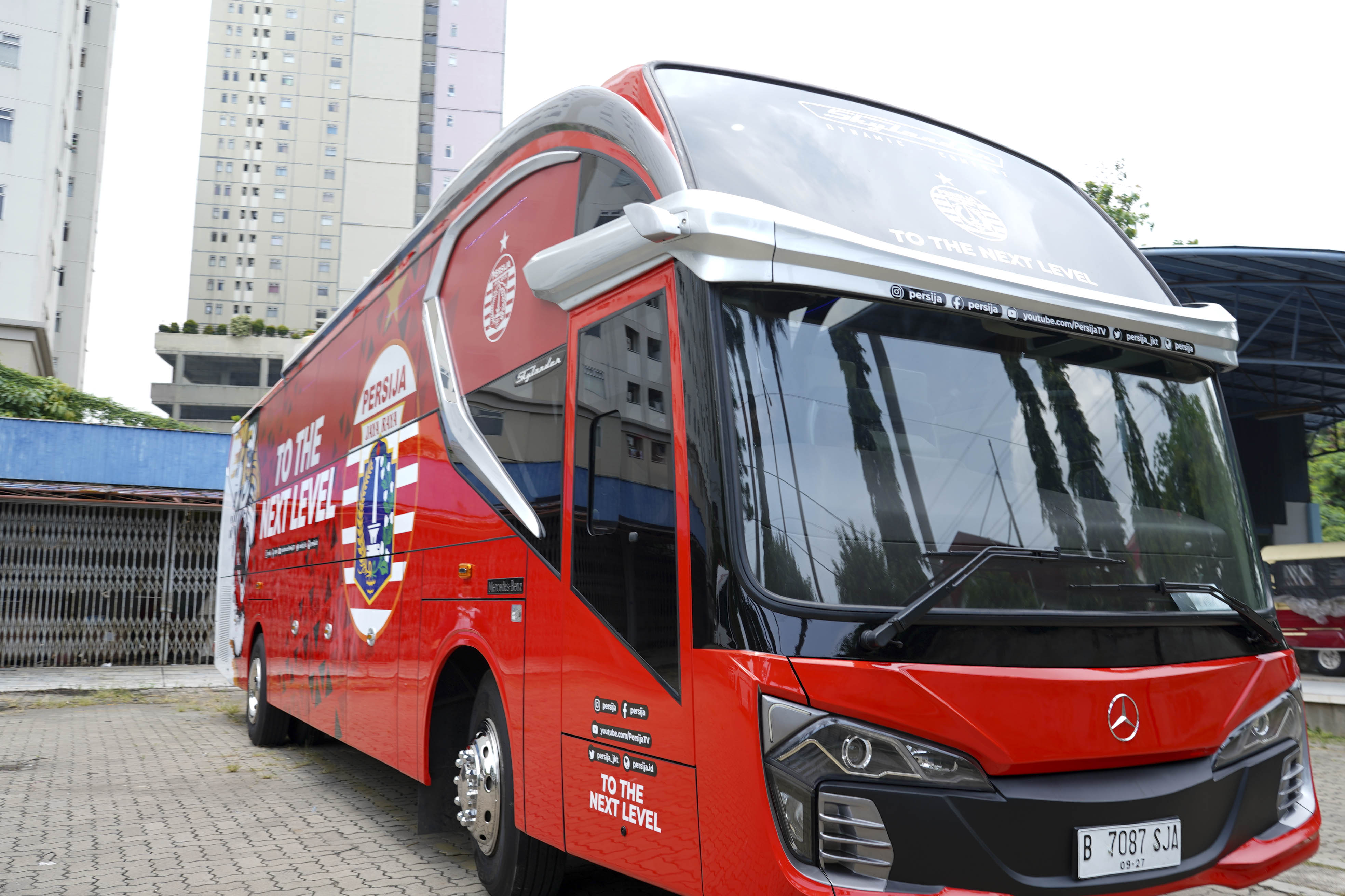 Persija Perkenalkan Bus Baru dengan Fitur Mewah