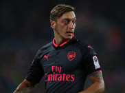 Penyakit Misterius, Ozil Absen Kontra Huddersfield 