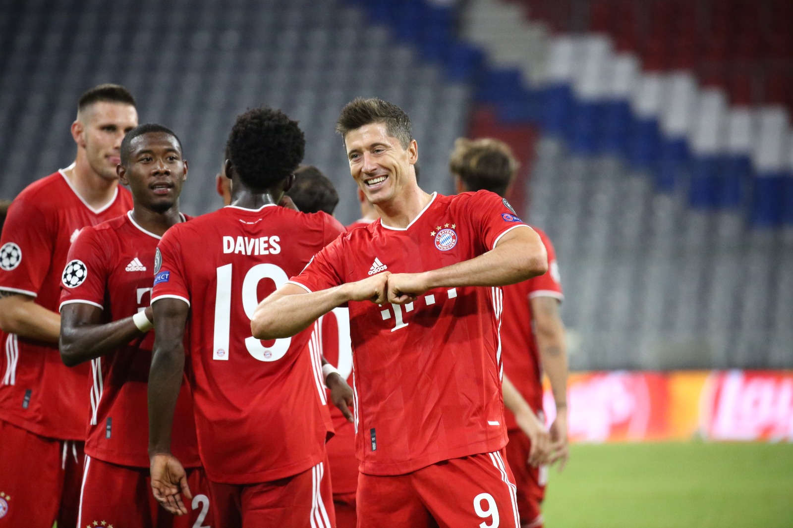 Bayern Munchen 4-1 Chelsea: FC Hollywood Tantang Barcelona di Perempat Final
