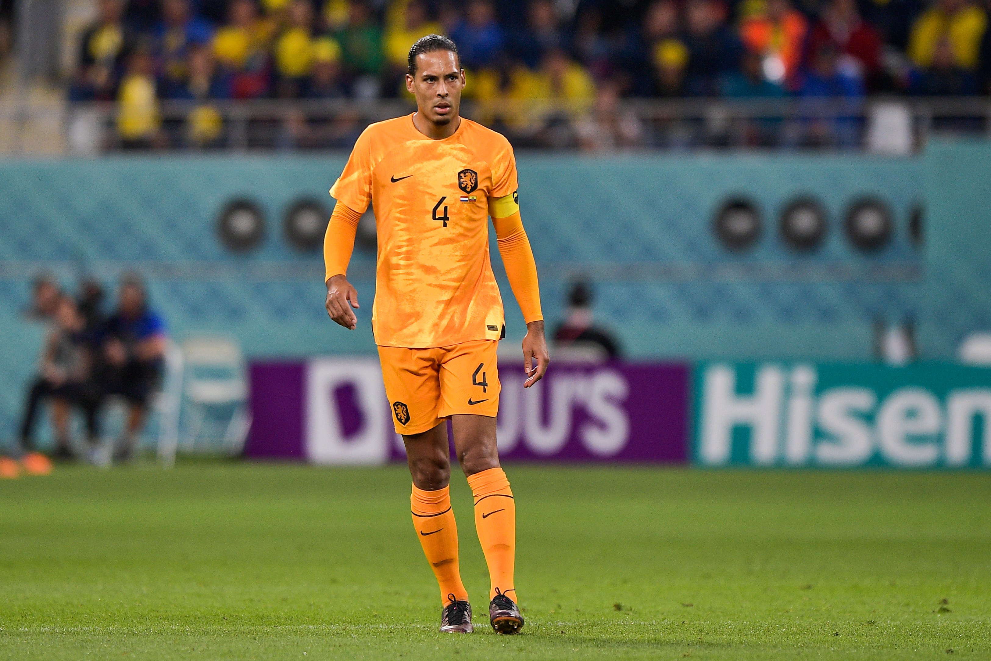 Belanda Ditahan Imbang Ekuador, Virgil van Dijk Dikecam Legenda