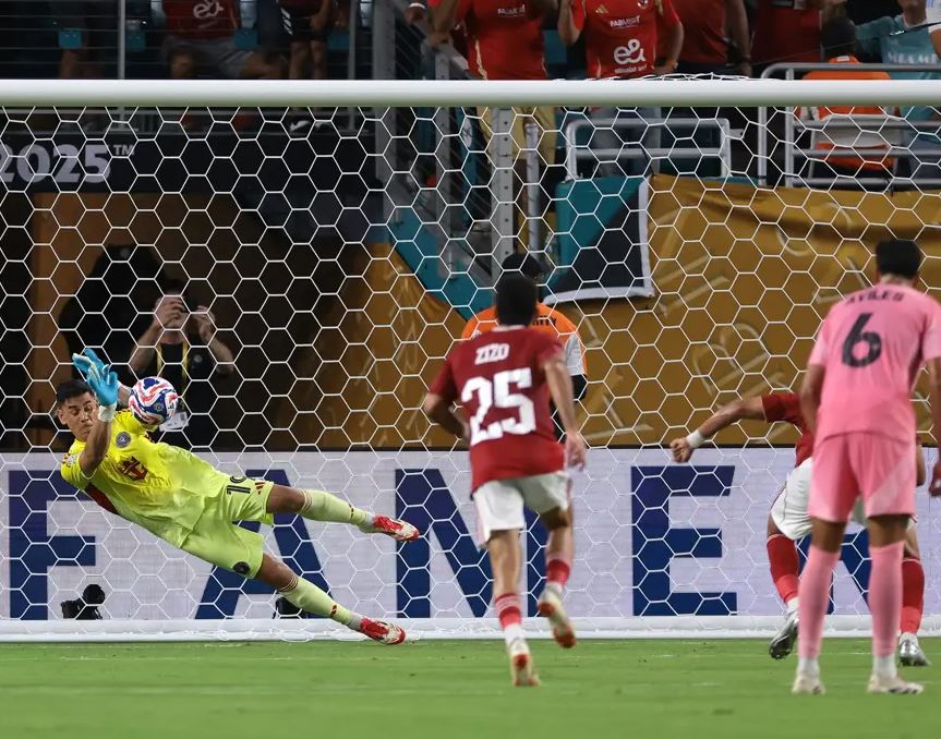 Bermain Sejak 2005, Oscar Ustari Jadi Pahlawan Inter Miami di Laga Pembuka Piala Dunia Antarklub 2025