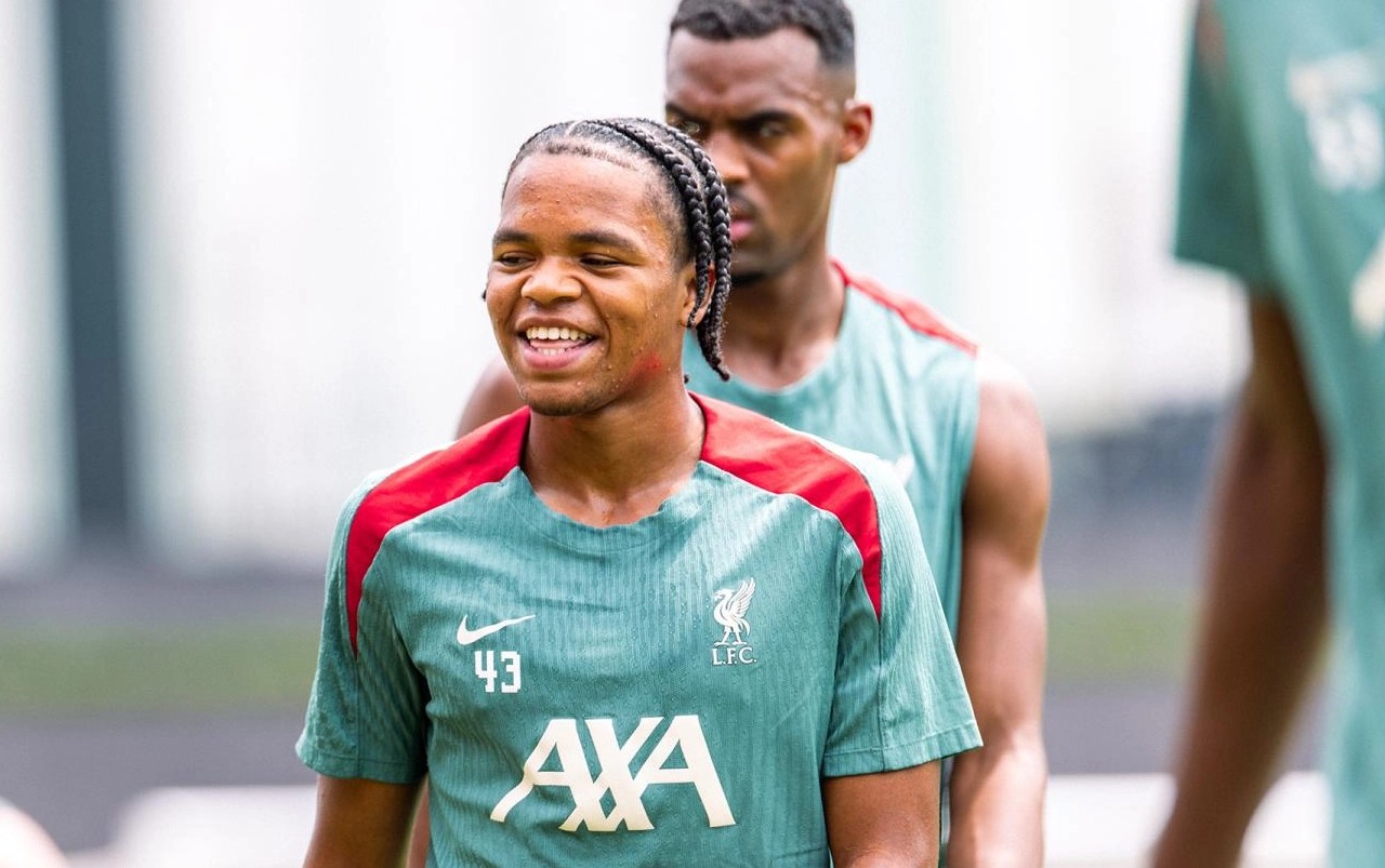 Bergabung dengan Tim Utama Liverpool, Rio Ngumoha Berusaha Serap Ilmu Sebanyak Mungkin
