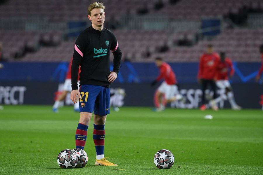 Manchester United Gigit Jari, Frenkie de Jong Berpeluang Besar Bertahan di Barcelona