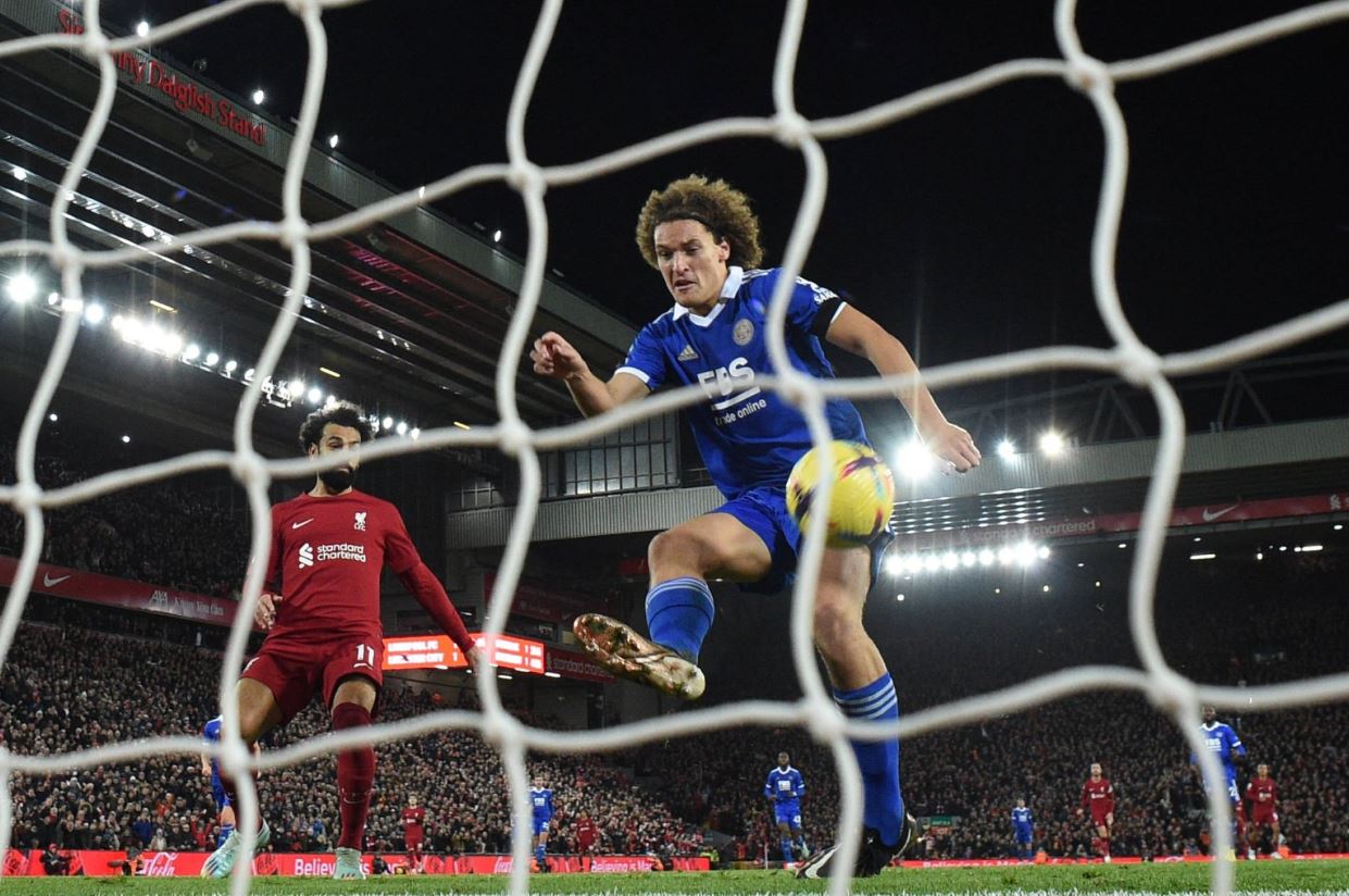 Kemenangan Liverpool dan Catatan Buruk Bek Leicester Pencetak Gol Bunuh Diri