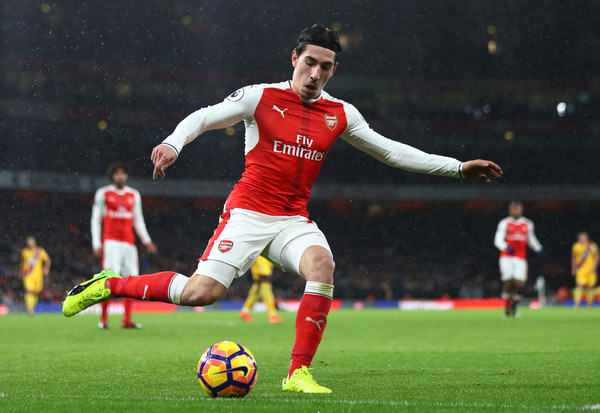 Barcelona Masih Berupaya Datangkan Hector Bellerin