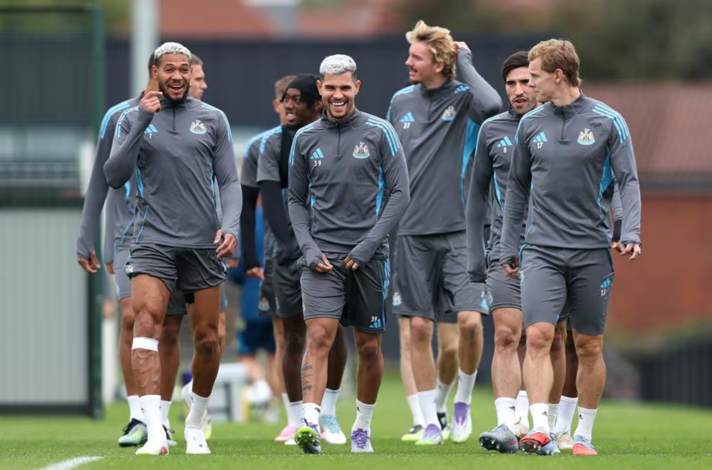  Pertahanan Sayap Jadi Kunci Newcastle United Hadapi Barcelona