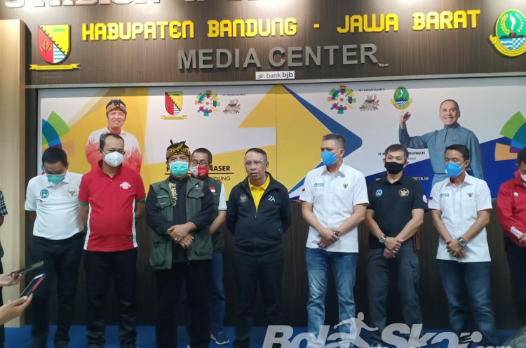 Kunjungi Stadion Si Jalak Harupat, Menpora Minta Dukungan untuk Piala Dunia U-20