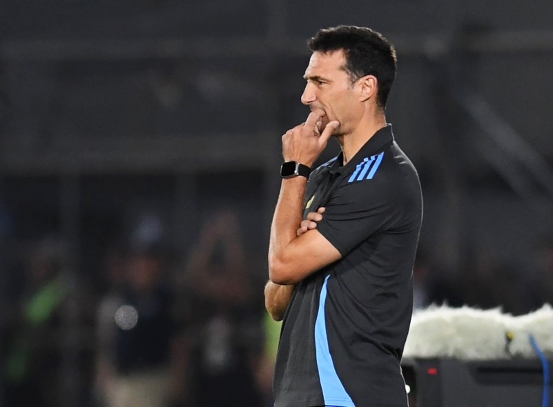 Argentina Keok, Lionel Scaloni Ogah Kritik Pemain