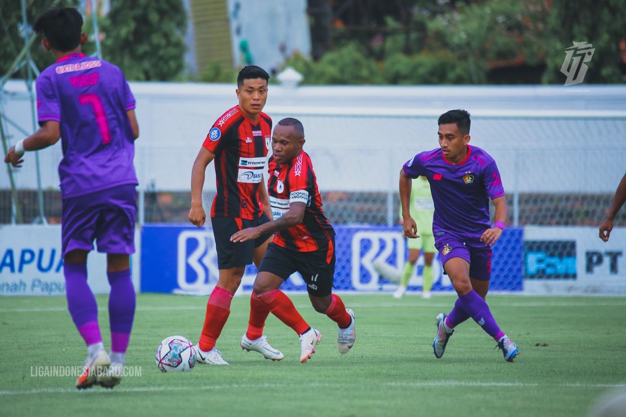 Ferinando Pahabol Jadi Bidikan Persik Kediri